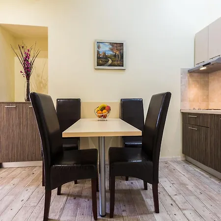 Apartment Charming And Historic Old Town - One Bedroom *